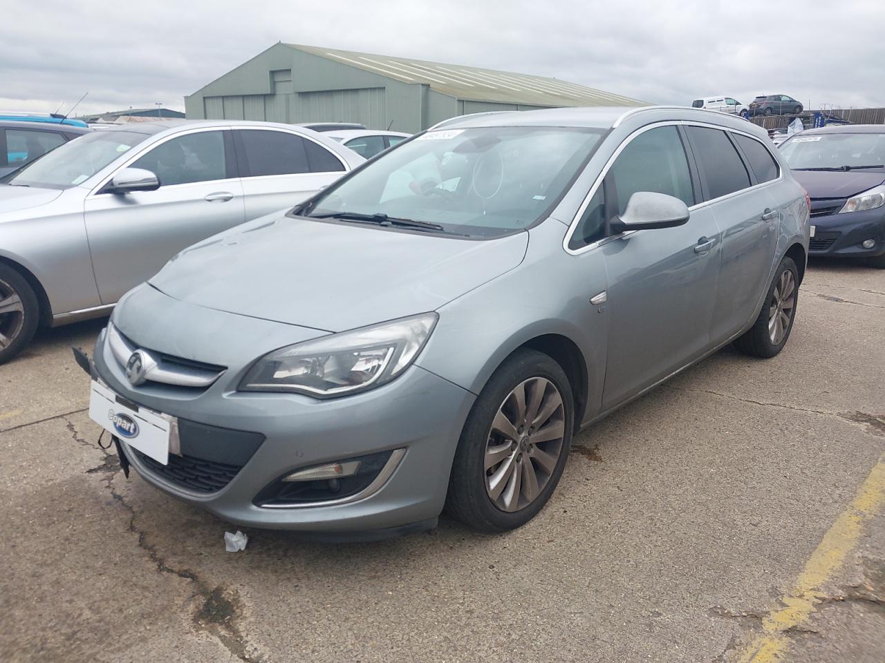 VAUXHALL ASTRA ELIT 2014. Lot# 40497934. VIN W0LPE8ED8E8069679. Photo 1